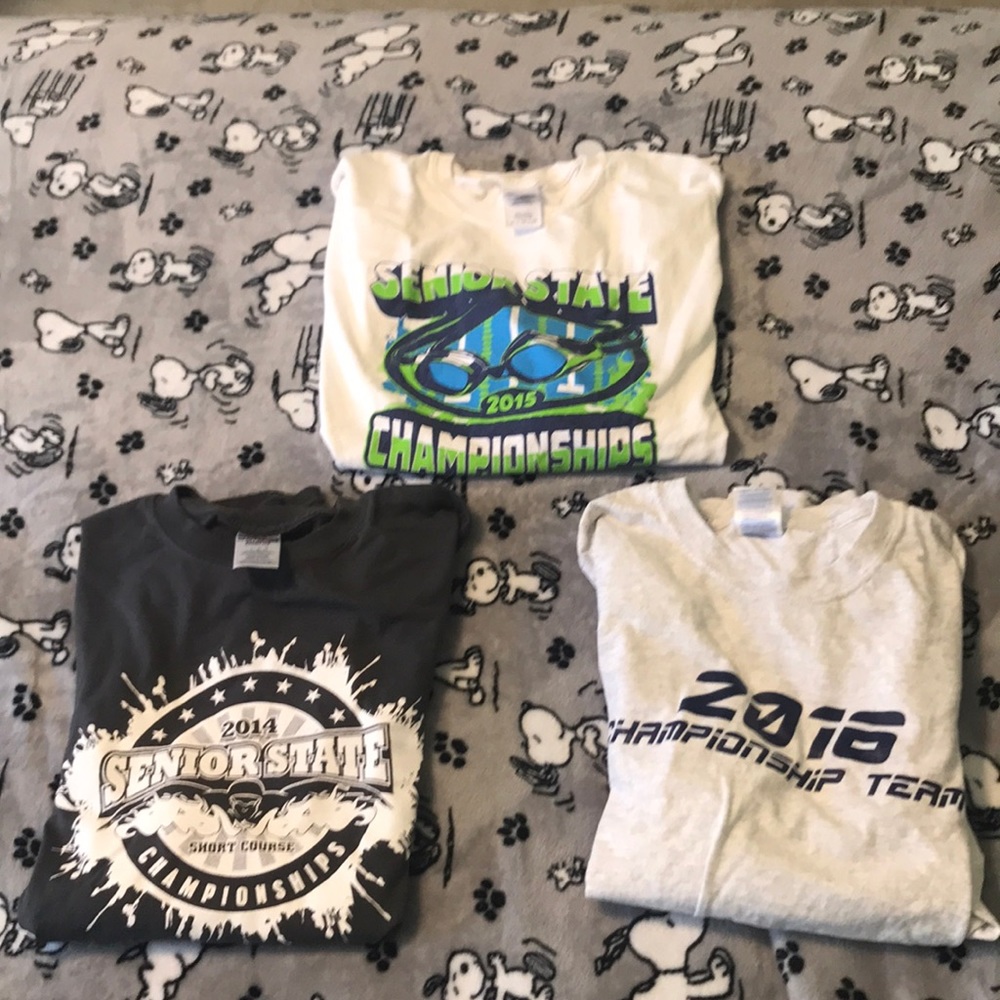 Bundle of 3 long sleeved T-shirts